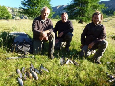 Amis vençois, Jean-Marc et Marc pêchent, Jean-louis profite de l’ambiance et du paysage!