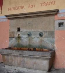 Fontaine de la place du Traou.